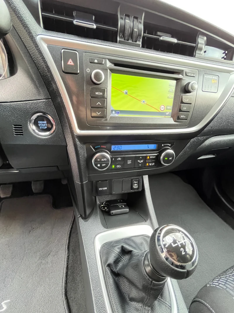 Toyota Auris 1.6i-132к.с. НАВИ;КАМЕРА;Keyless-Go;БЕЛГИЯ, снимка 8 - Автомобили и джипове - 52481311