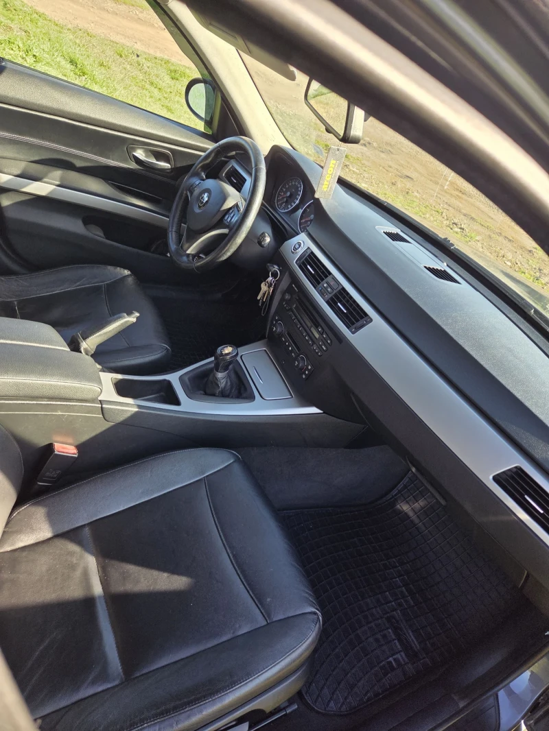 BMW 320 2.0d, снимка 13 - Автомобили и джипове - 52848983