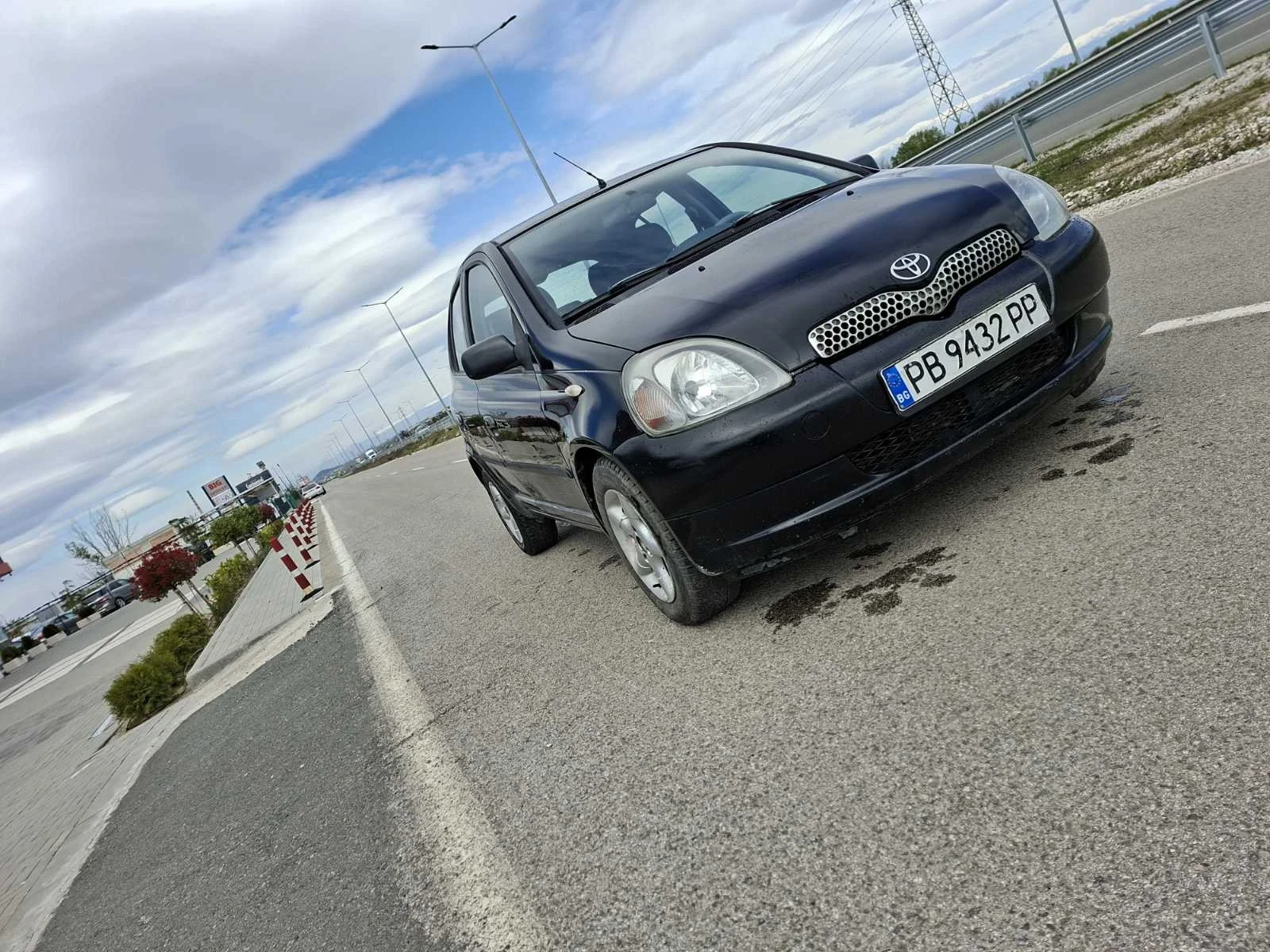 Toyota Yaris 1.0 Бензин ЛИЗИНГ / БАРТЕР - изображение 2