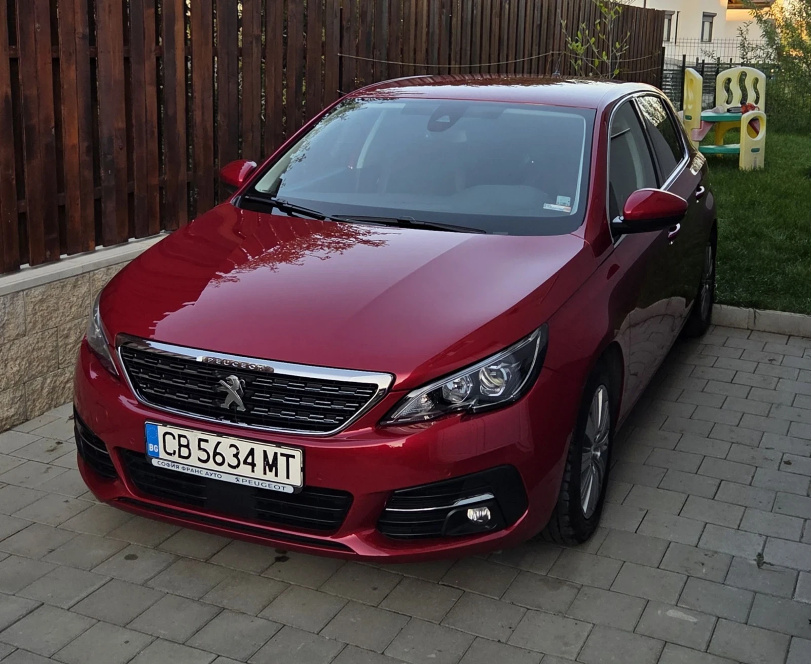 Peugeot 308 1.5 BlueHDI 130 S&S EAT8 Allure - изображение 10