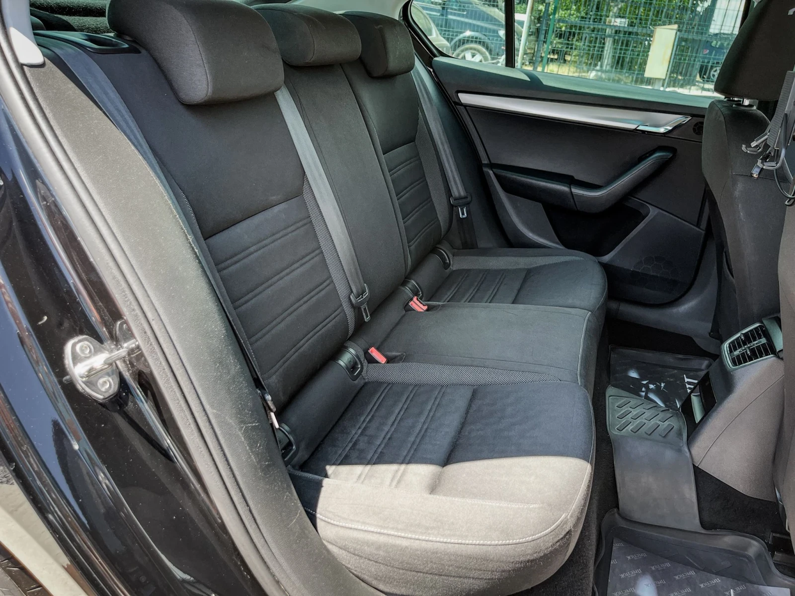 Skoda Octavia 2.0TDI - DSG -150k.c. | Mobile.bg � ����������� 14