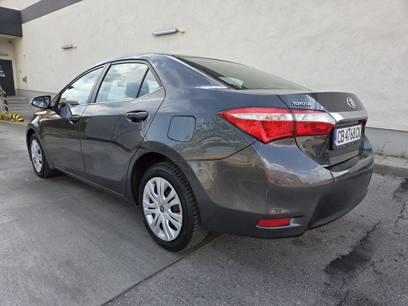 Toyota Corolla 1.3i /100kc| Безупречно Състояние | Камера| Wi-fi - изображение 6