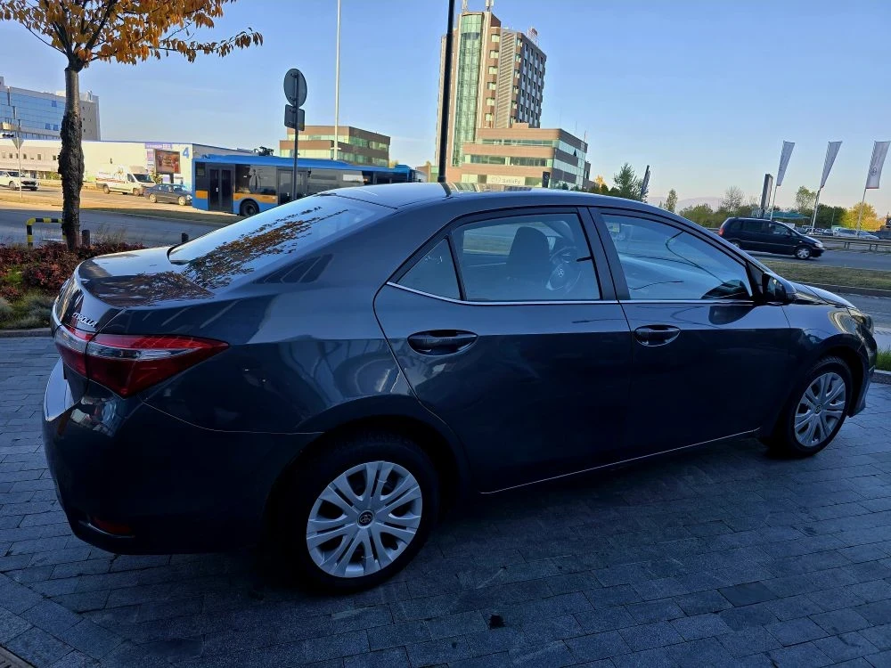 Toyota Corolla 1.3i |   | | Wi-fi | Mobile.bg   2