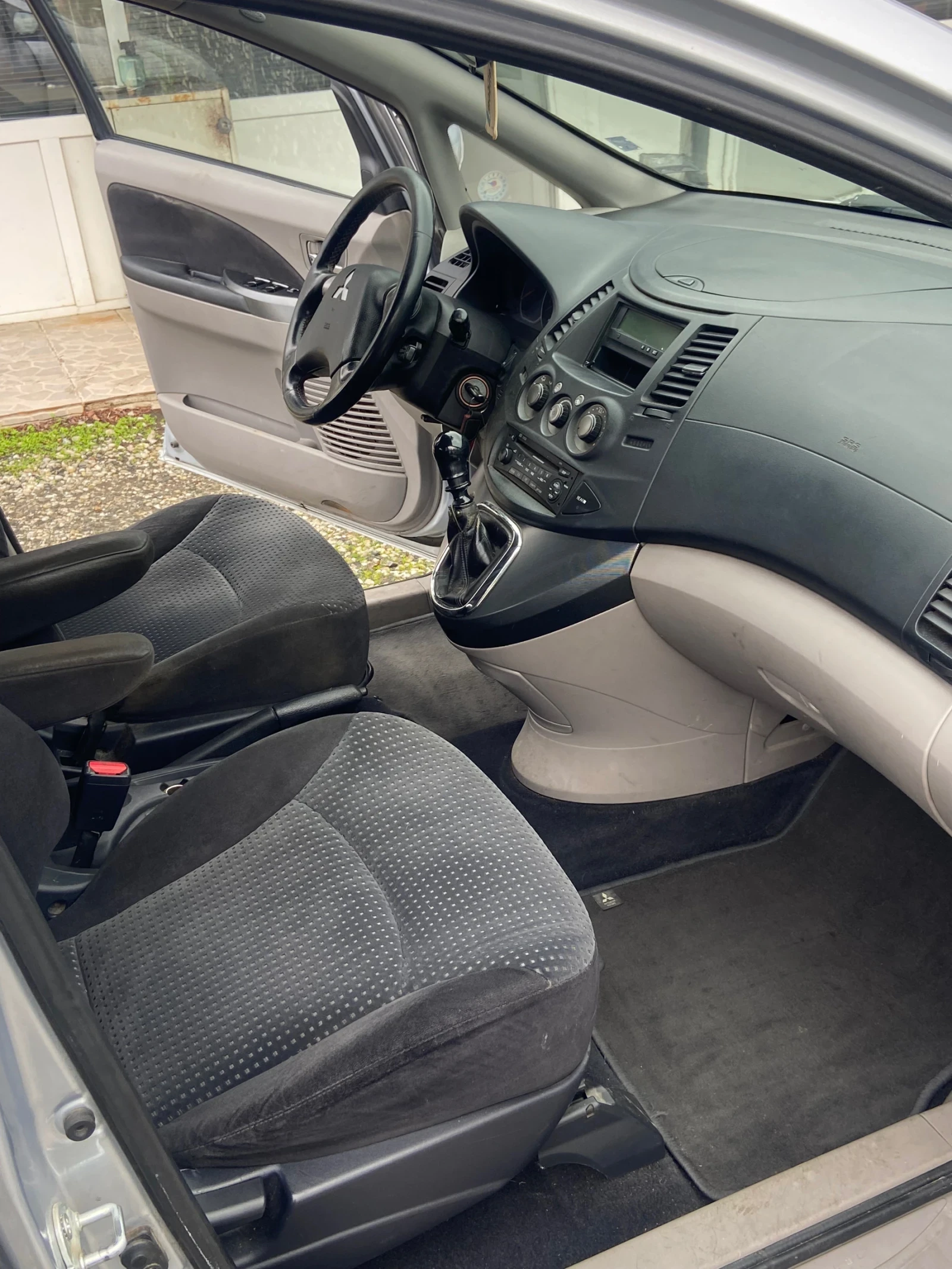 Mitsubishi Grandis 2.0d 7 местна - изображение 8