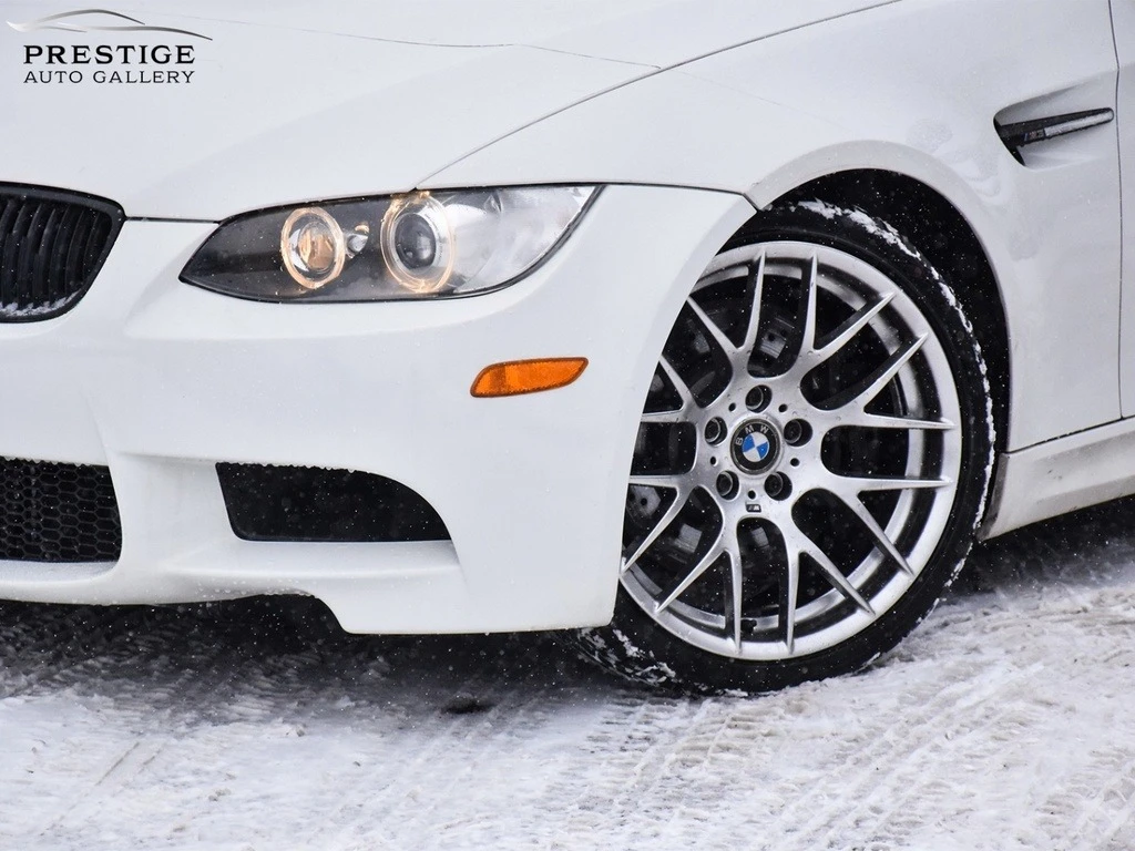 BMW M3 ЧЕРВЕН САЛОН * * CARFAX * * АВТОКРЕДИТ * *  - изображение 2