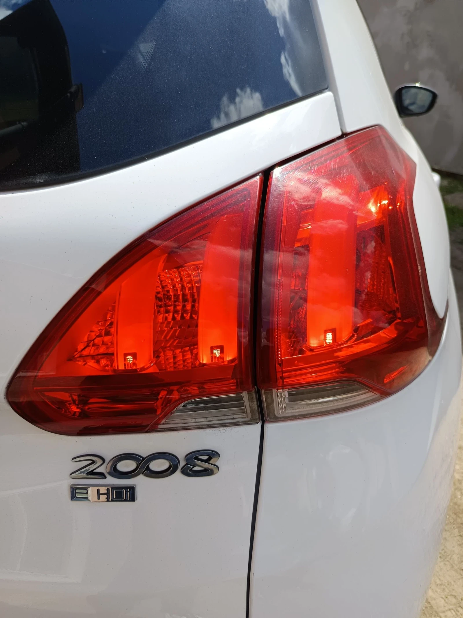 Peugeot 2008 1.6 eHdi, снимка 7 - Автомобили и джипове - 53777430
