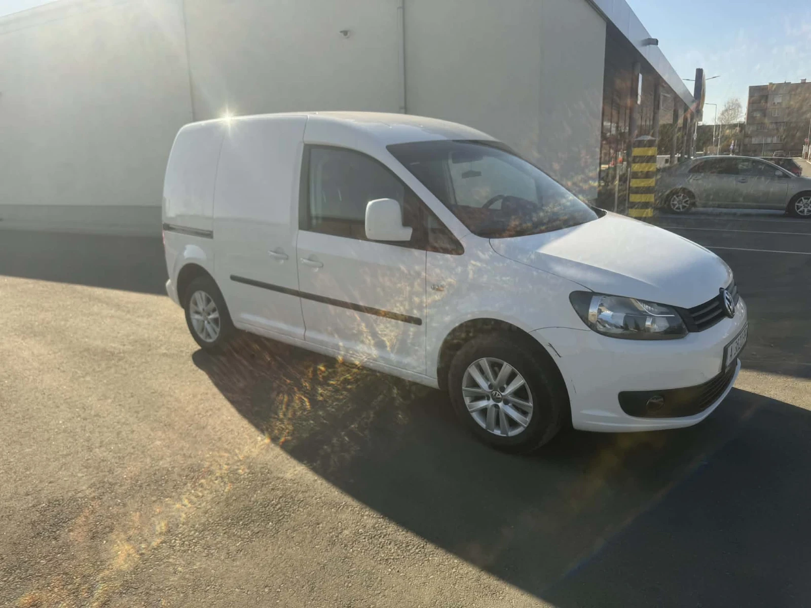 VW Caddy, снимка 2 - Автомобили и джипове - 54104917