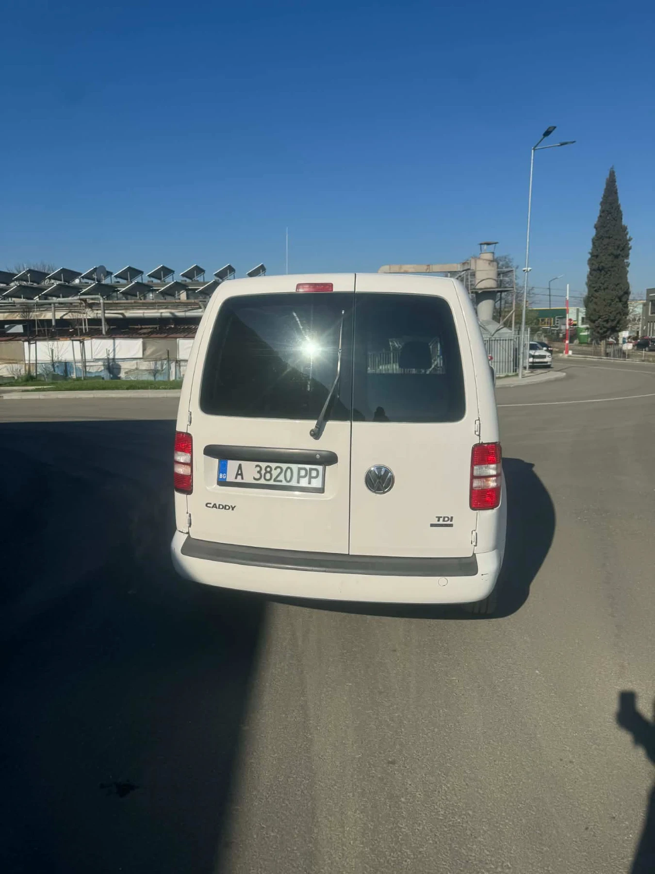 VW Caddy, снимка 3 - Автомобили и джипове - 54104917