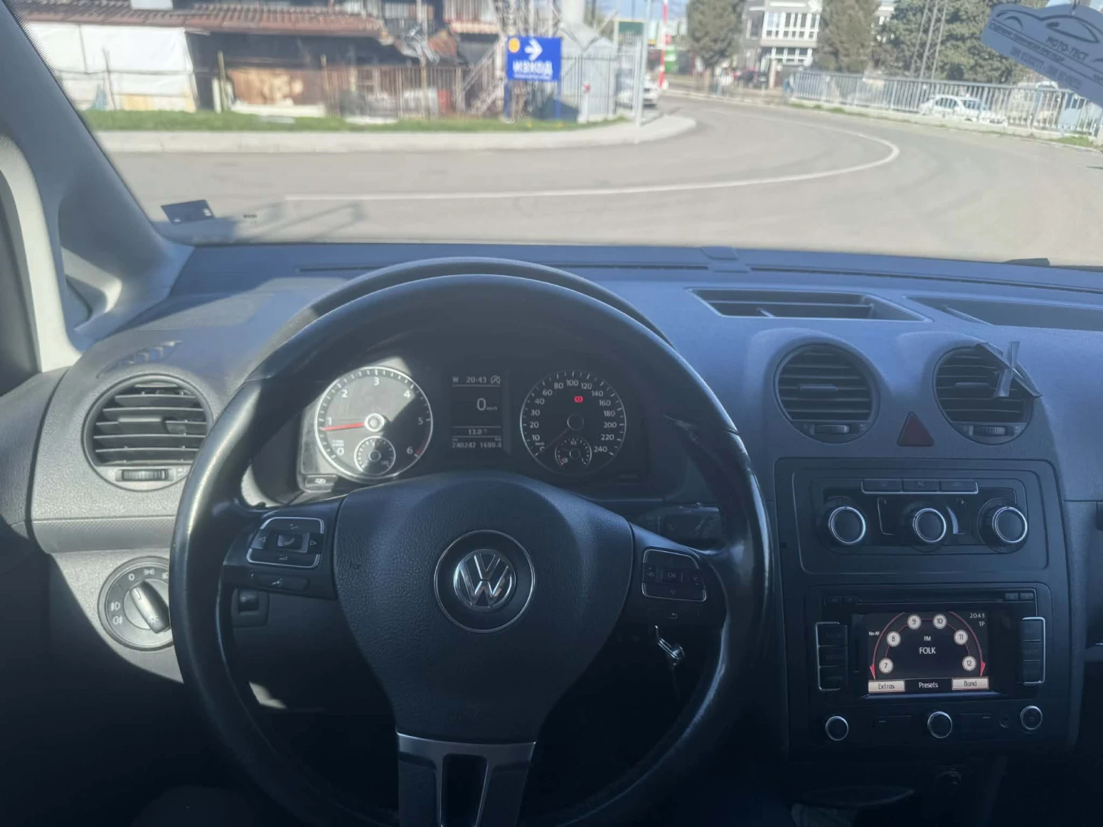 VW Caddy, снимка 5 - Автомобили и джипове - 54104917