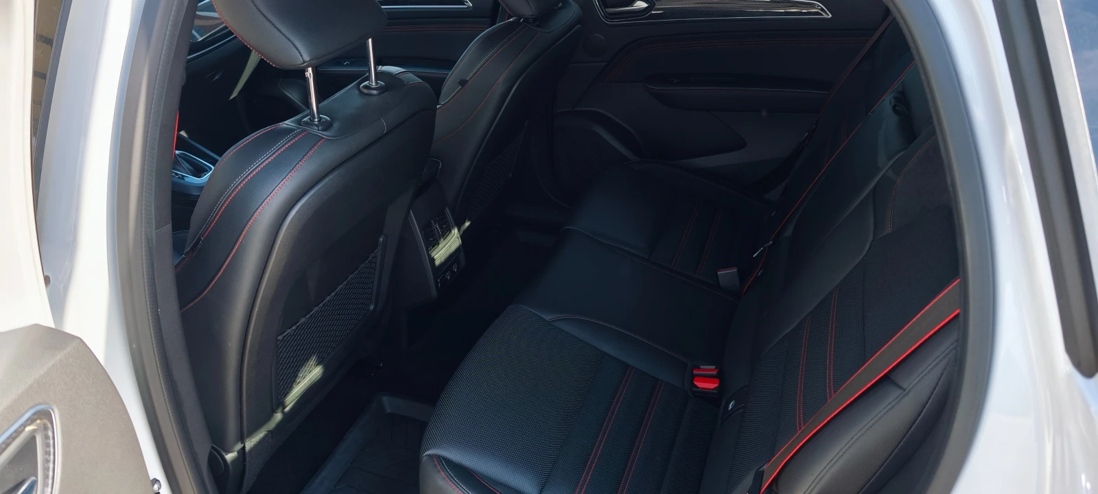 Renault Arkana, снимка 9 - Автомобили и джипове - 54227181