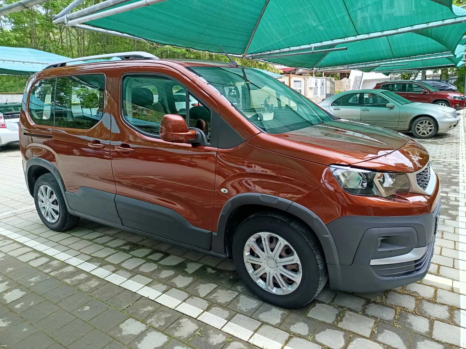 Peugeot Rifter, снимка 5 - Автомобили и джипове - 54486825