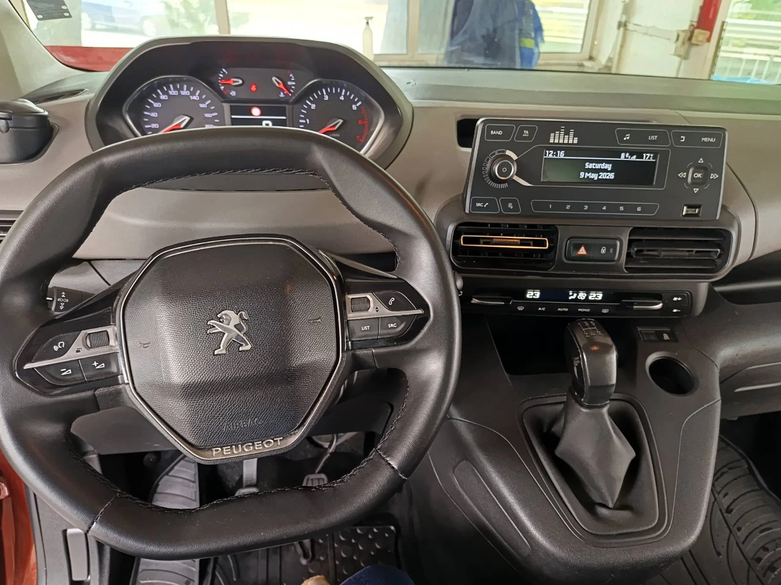 Peugeot Rifter, снимка 7 - Автомобили и джипове - 54486825