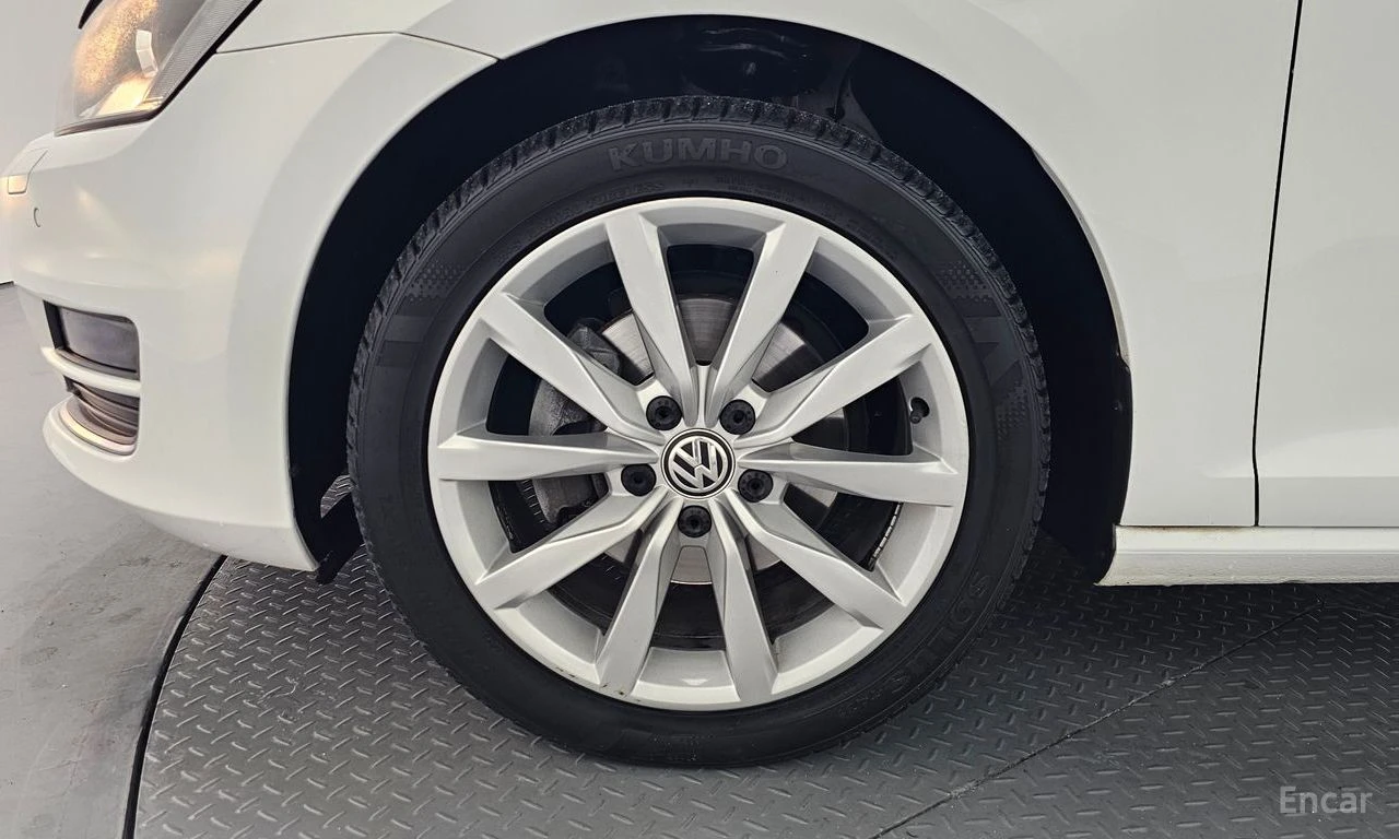 VW Golf * 1.6TDI* DSG* NAVI* ПОДГРЕВ* , снимка 5 - Автомобили и джипове - 54497445