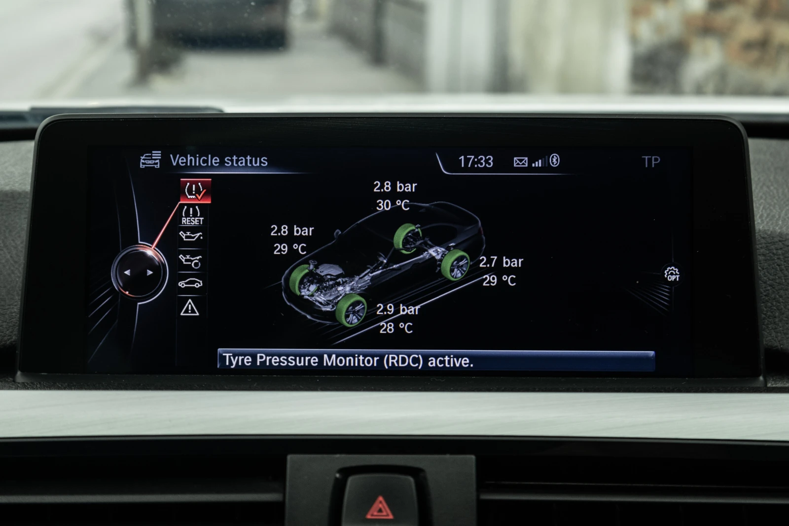 BMW 320 d Xdrive M performance, снимка 15 - Автомобили и джипове - 54693237