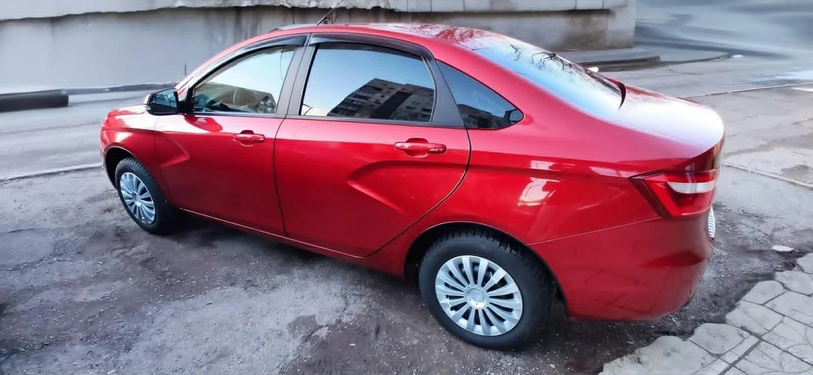 Lada Vesta, снимка 3 - Автомобили и джипове - 55418037