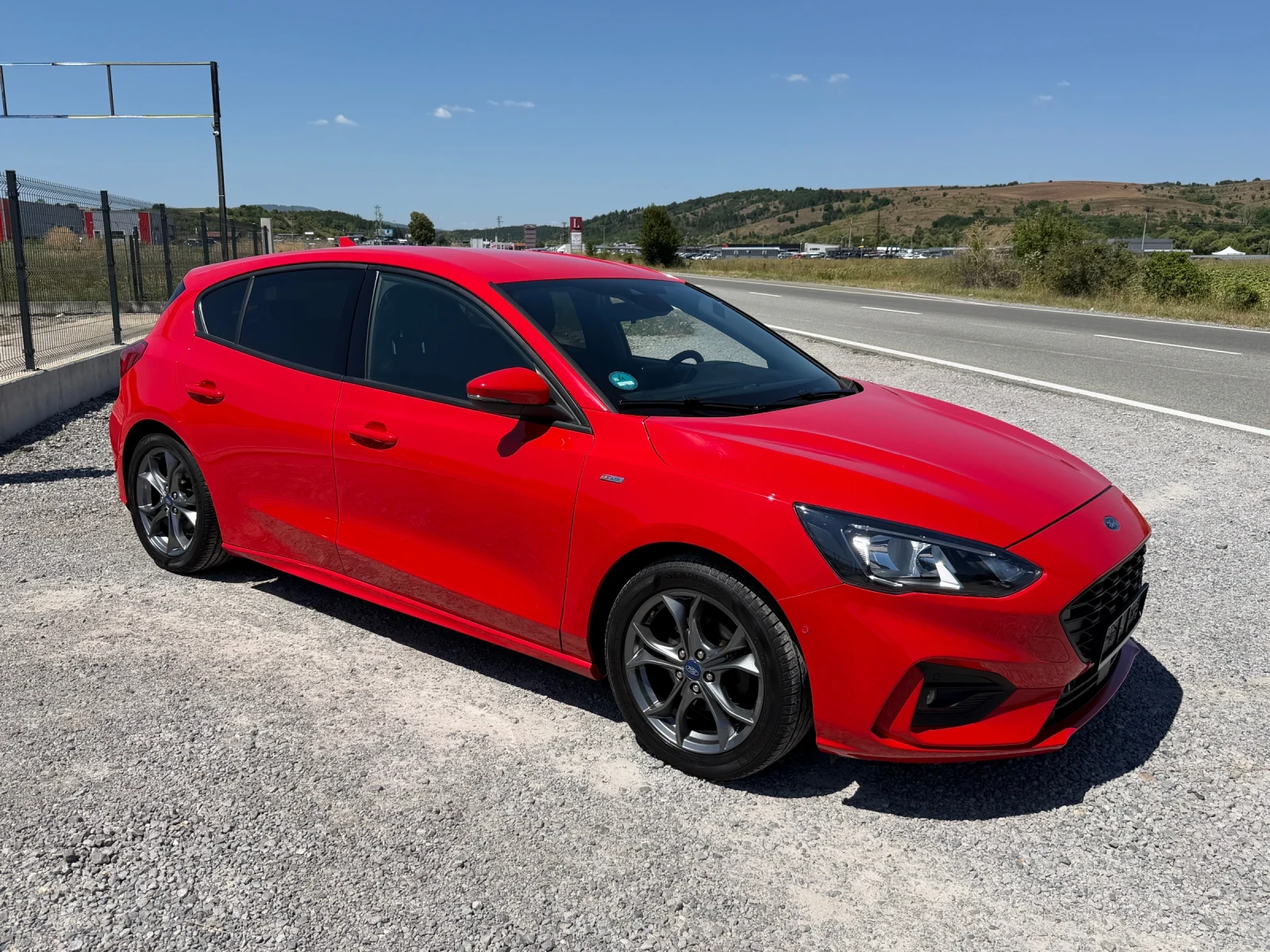 Ford Focus 1.0i ST-LINE NAVI CAMERA SERVICE BOOK EURO 6.2, снимка 4 - Автомобили и джипове - 55494032