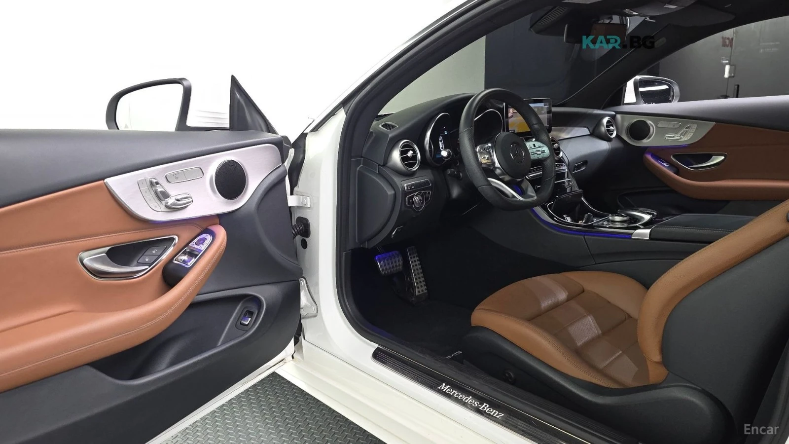 Mercedes-Benz C 220 4MATIC* HUD* КОЖА* НАВИ* ПАНО, снимка 8 - Автомобили и джипове - 55827353