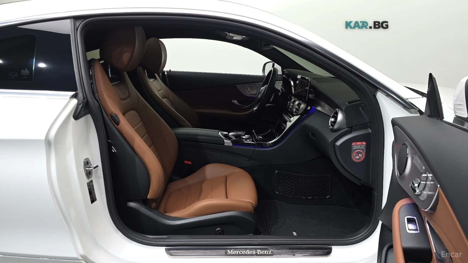 Mercedes-Benz C 220 4MATIC* HUD* КОЖА* НАВИ* ПАНО, снимка 9 - Автомобили и джипове - 55827353