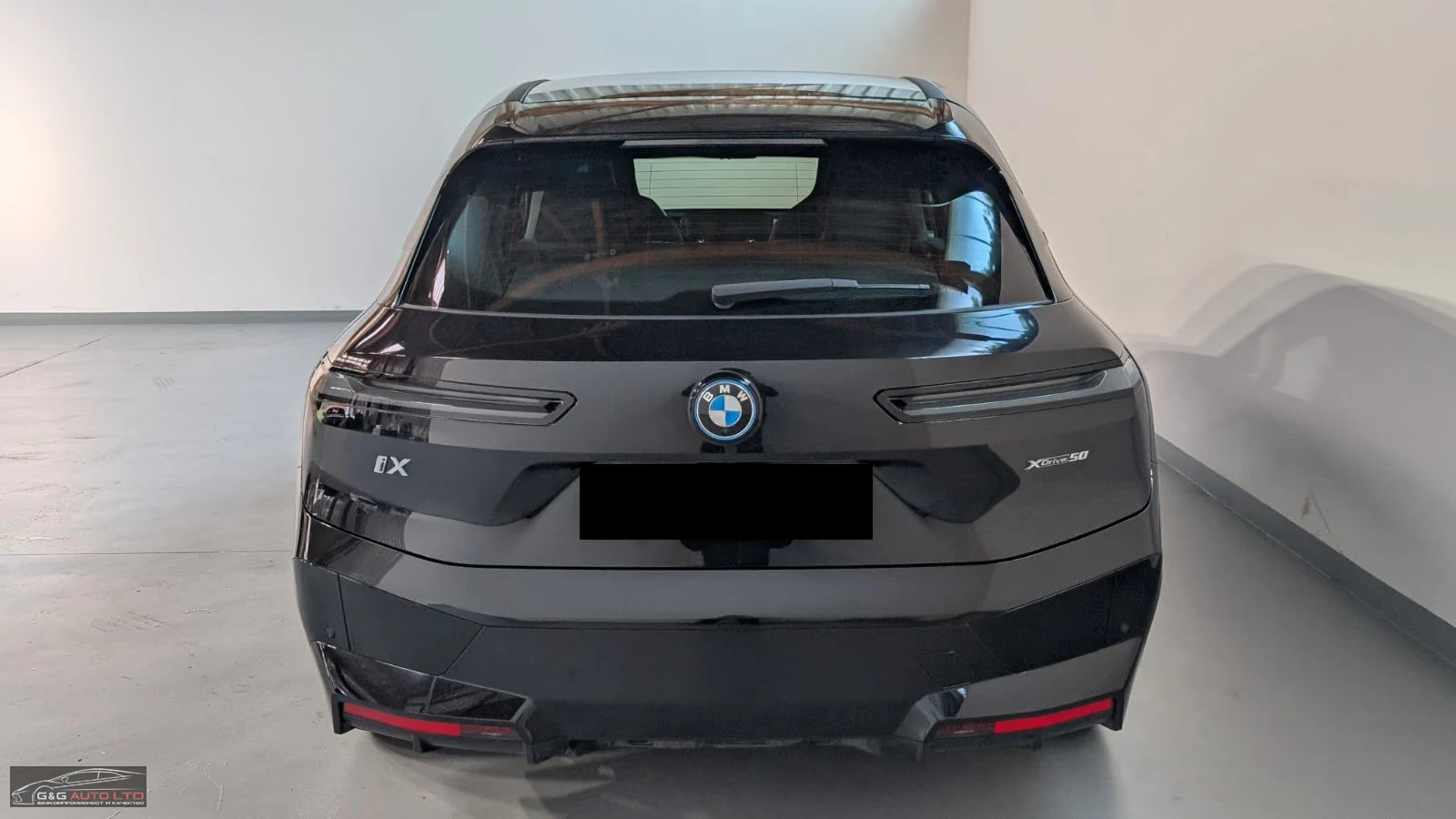 BMW iX 50/523HP/SPORT/PANO/360/SOFT/LASER/ACC/855z, снимка 8 - Автомобили и джипове - 55936881
