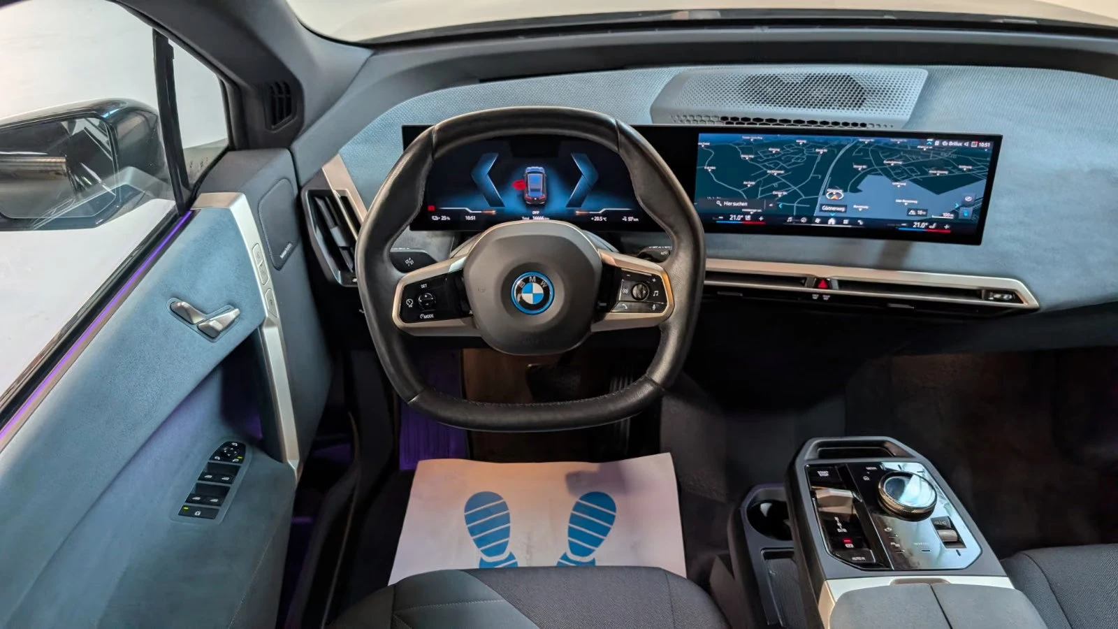 BMW iX 50/523HP/SPORT/PANO/360/SOFT/LASER/ACC/855z, снимка 9 - Автомобили и джипове - 55936881