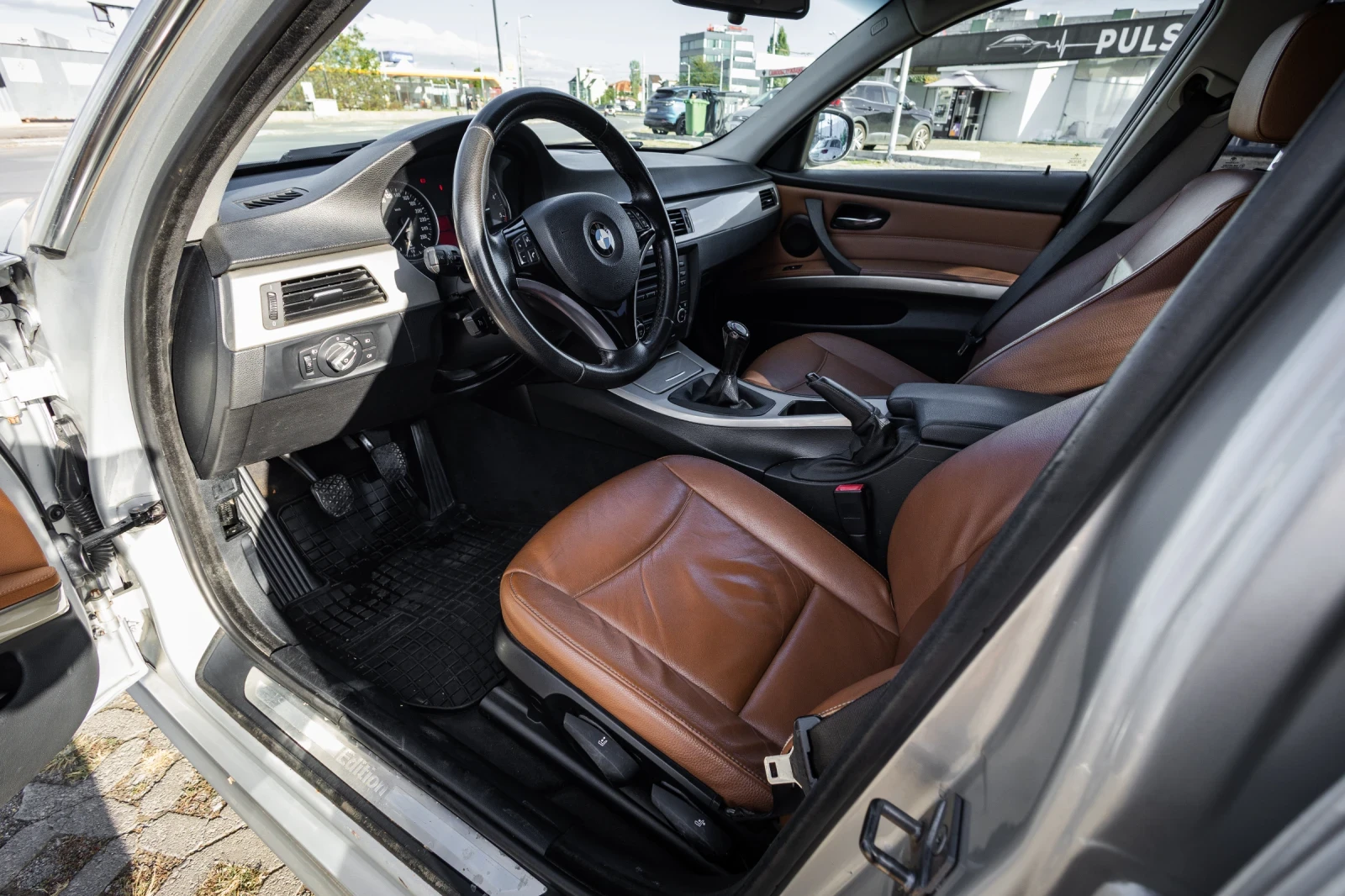 BMW 330 X-drive, снимка 7 - Автомобили и джипове - 56139065