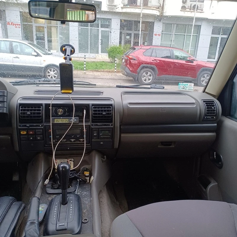 Land Rover Discovery, снимка 6 - Автомобили и джипове - 47433666