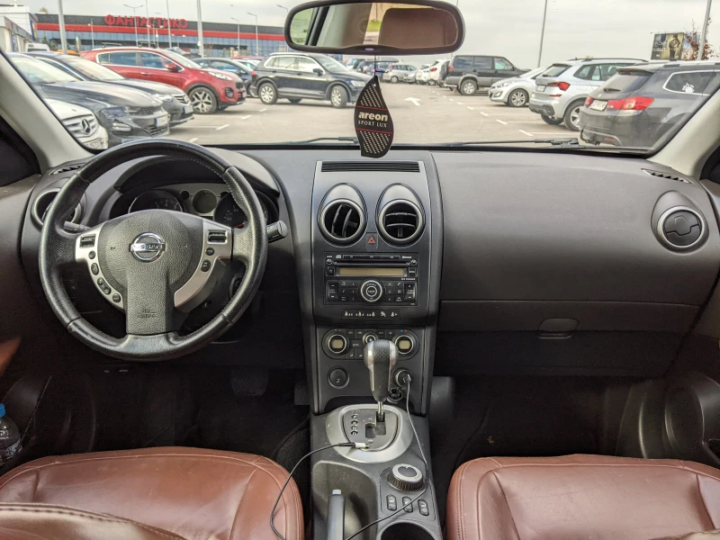 Nissan Qashqai, снимка 6 - Автомобили и джипове - 47990799