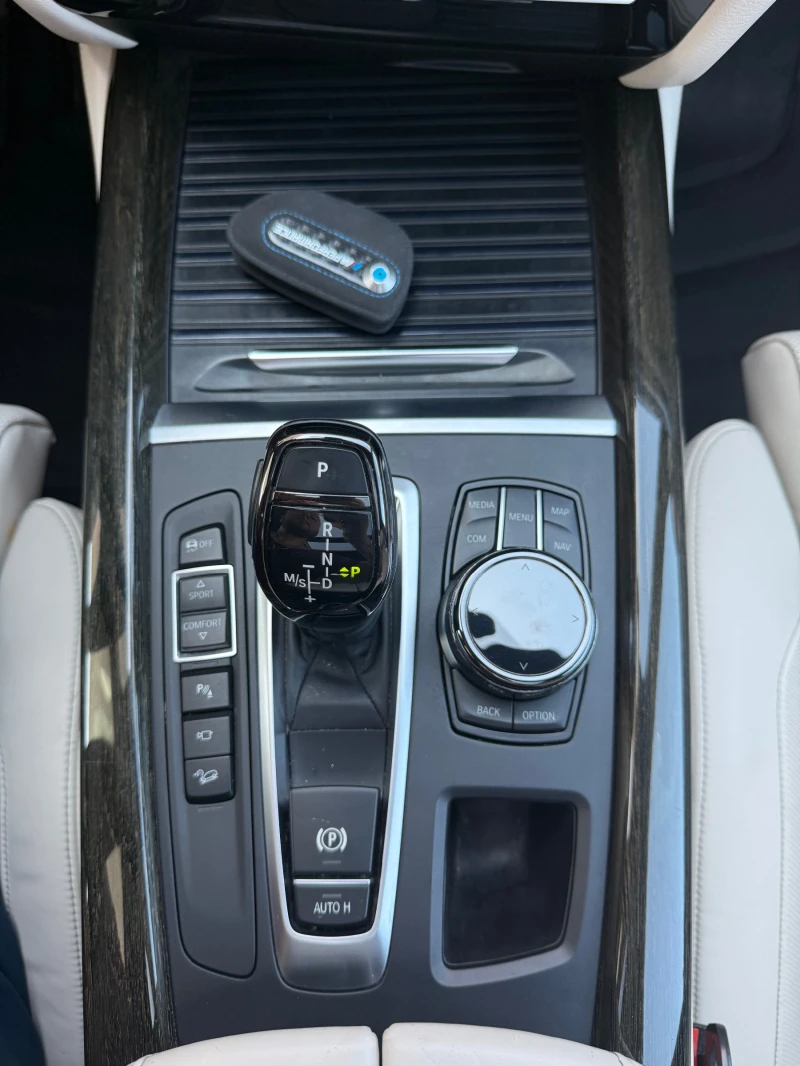 BMW X5 xDrive50i, снимка 13 - Автомобили и джипове - 52454588