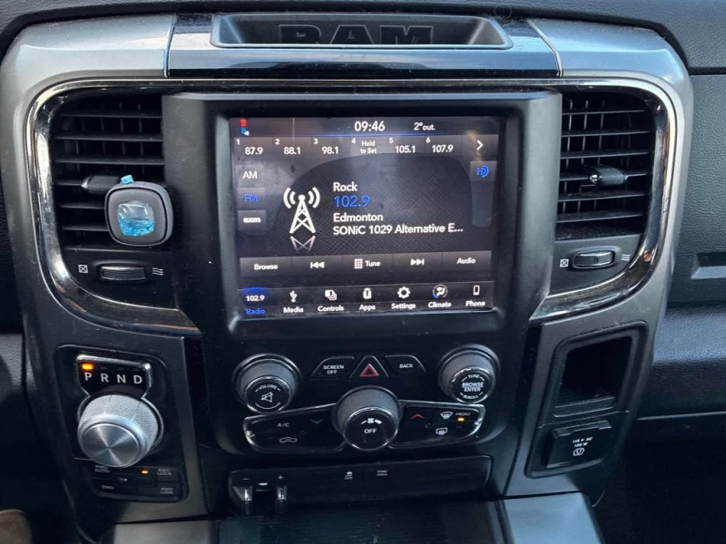 Dodge RAM 1500 * Sport * CARFAX * БЕЗ ПЪРВОНАЧАЛНА ВНОСКА, снимка 9 - Автомобили и джипове - 53153965