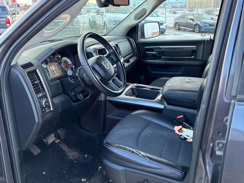 Dodge RAM 1500 * Sport * CARFAX * БЕЗ ПЪРВОНАЧАЛНА ВНОСКА, снимка 5 - Автомобили и джипове - 53153965