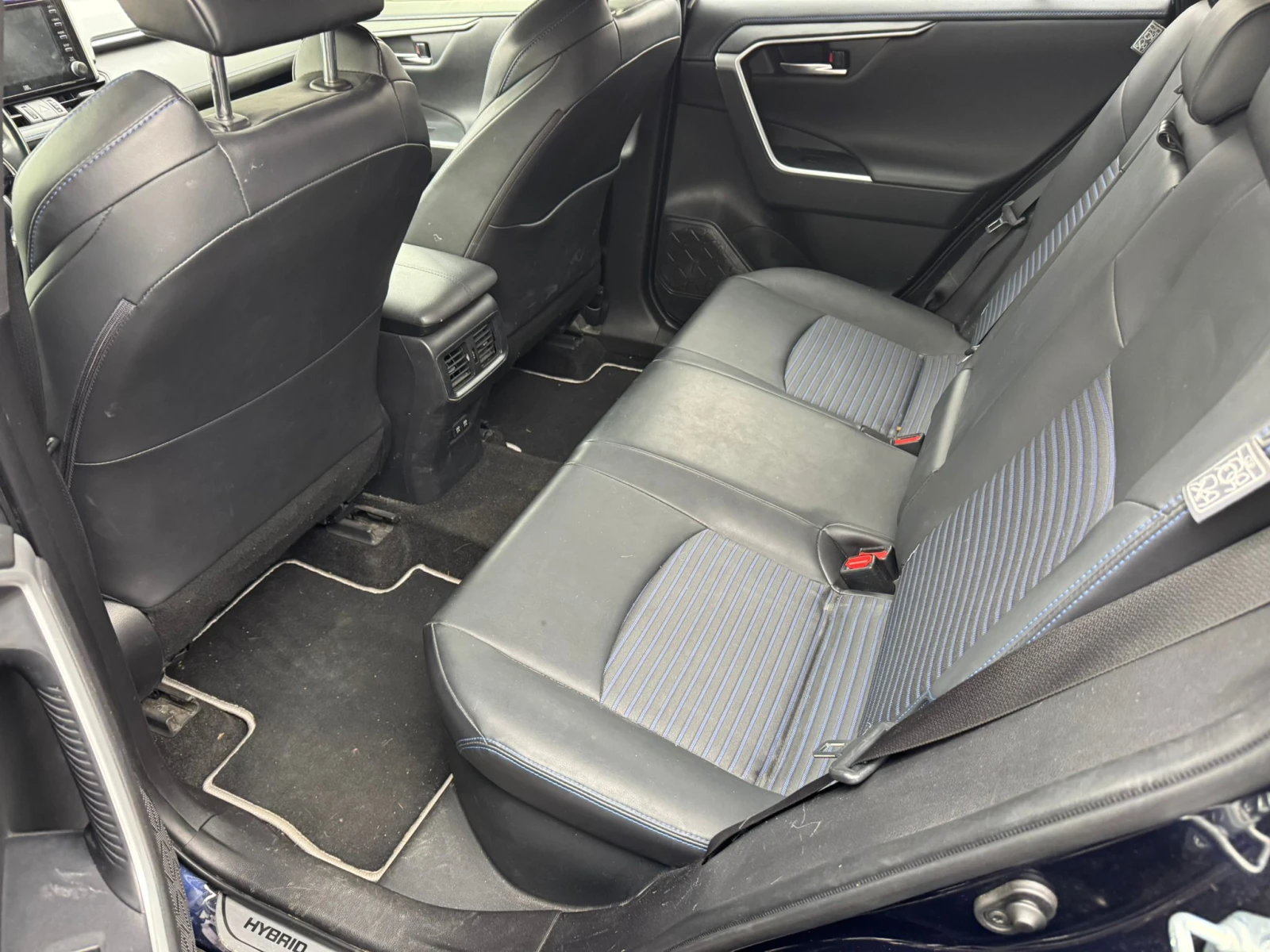 Toyota Rav4 2.5HYBRID BLUE EDITION LOUNGE 80х.км. - изображение 6