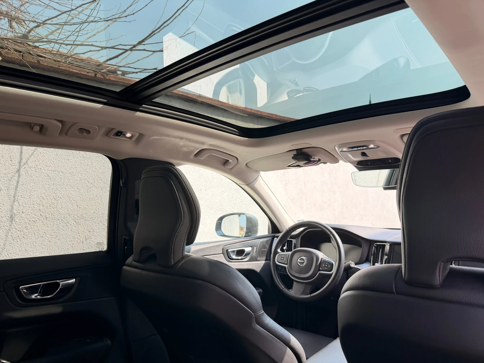 Volvo XC60 T8, снимка 9 - Автомобили и джипове - 53672746