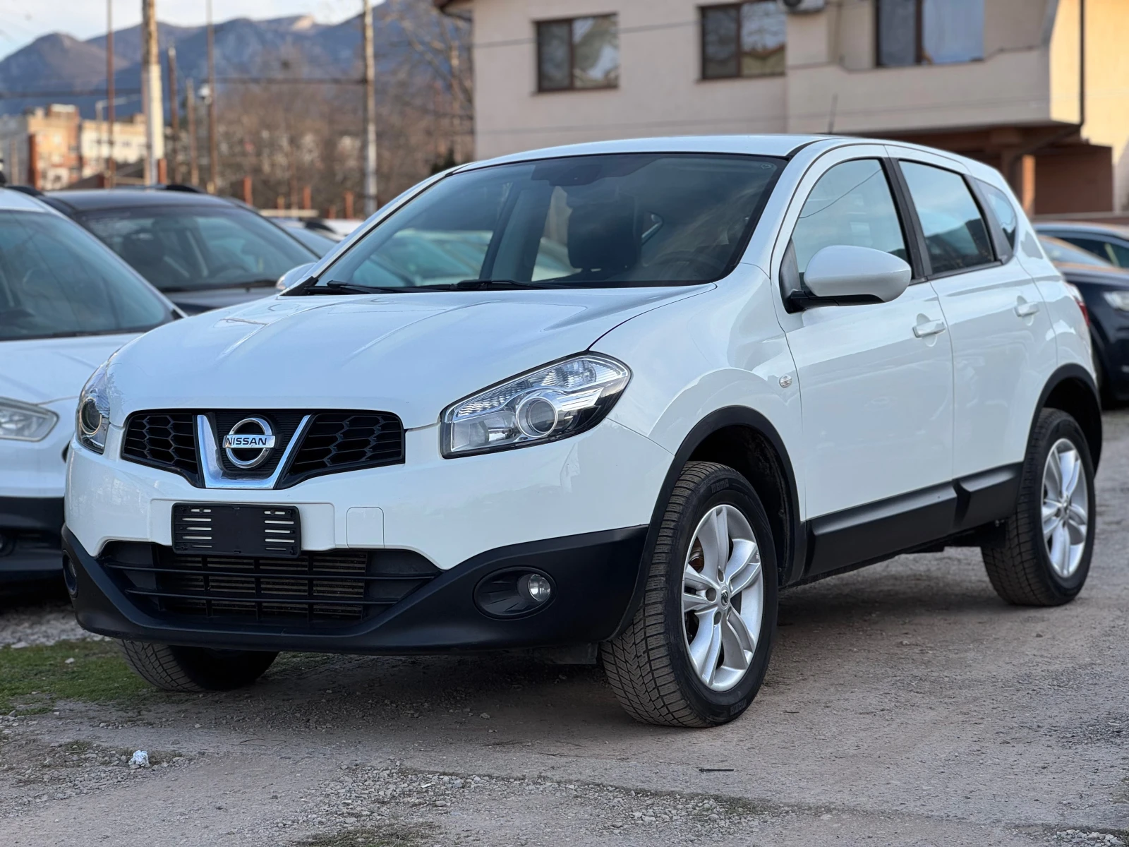 Nissan Qashqai 1.5DCI * FaceLift* KLIMATRONIK - изображение 2