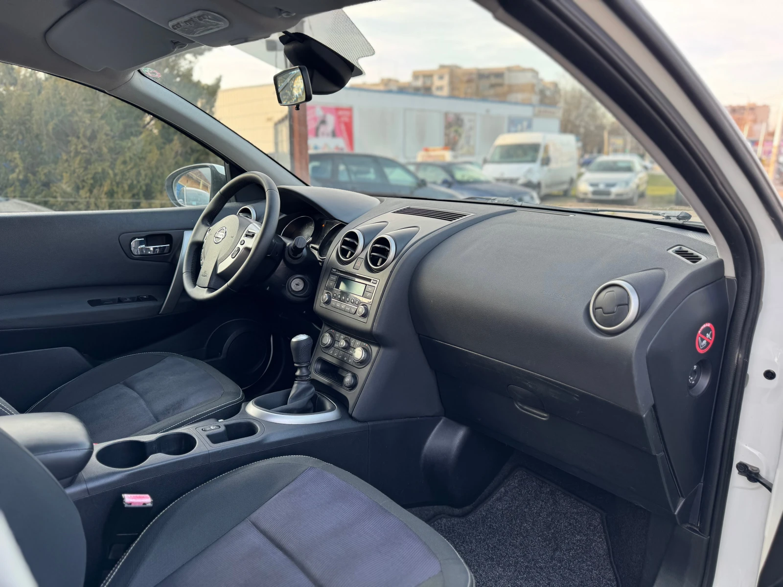 Nissan Qashqai 1.5DCI * FaceLift* KLIMATRONIK - изображение 9