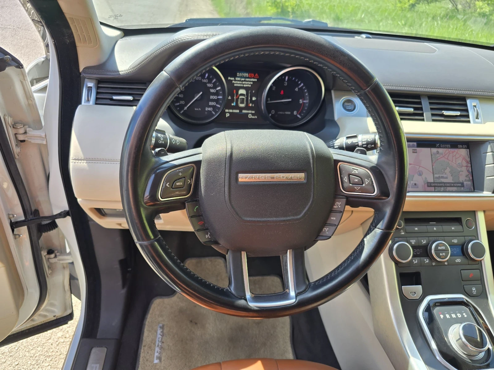 Land Rover Evoque PRESTIGE, снимка 9 - Автомобили и джипове - 54437699