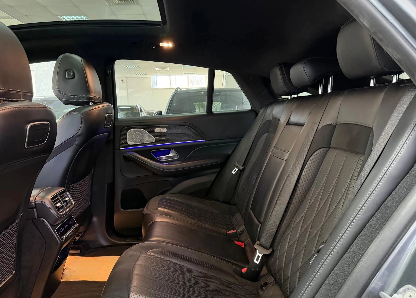Mercedes-Benz GLE 63 S AMG 4Matic+ Coupe, снимка 8 - Автомобили и джипове - 54614543