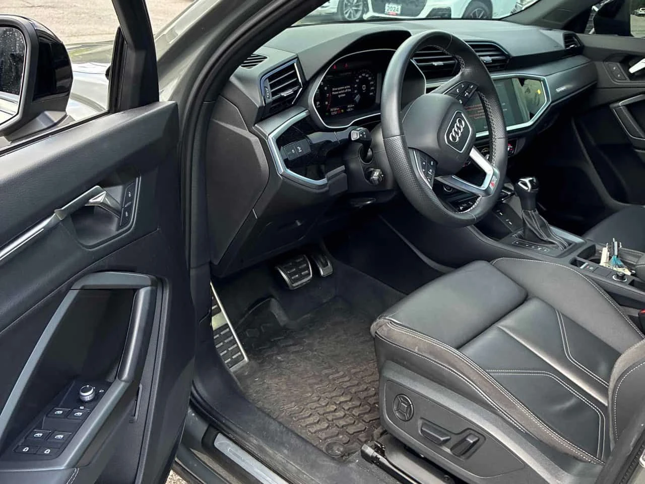 Audi Q3 Progressiv | CARFAX | БЕЗ ИНЦИДЕНТИ | OT AUDI, снимка 7 - Автомобили и джипове - 55670561