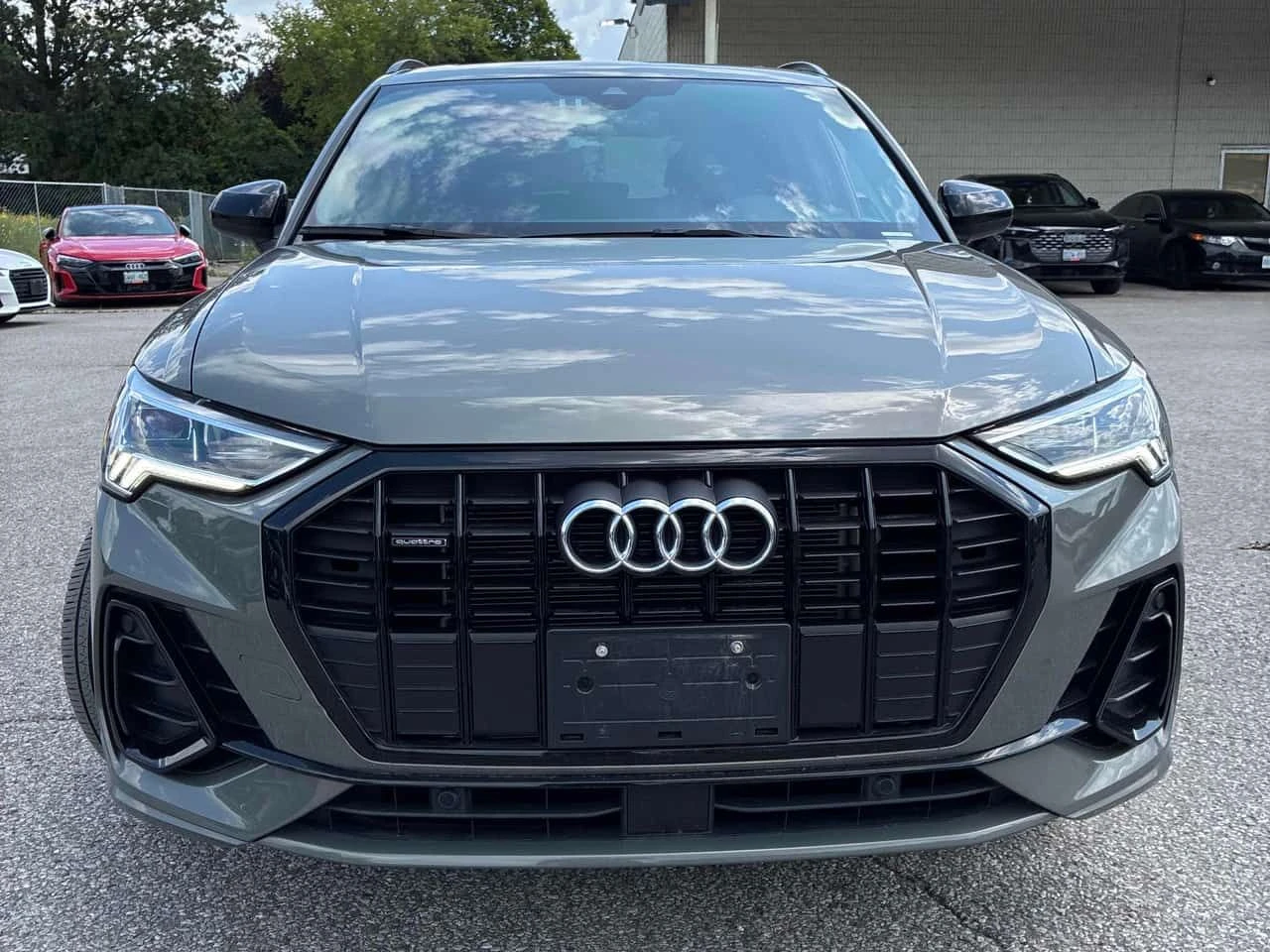 Audi Q3 Progressiv | CARFAX | БЕЗ ИНЦИДЕНТИ | OT AUDI, снимка 2 - Автомобили и джипове - 55670561