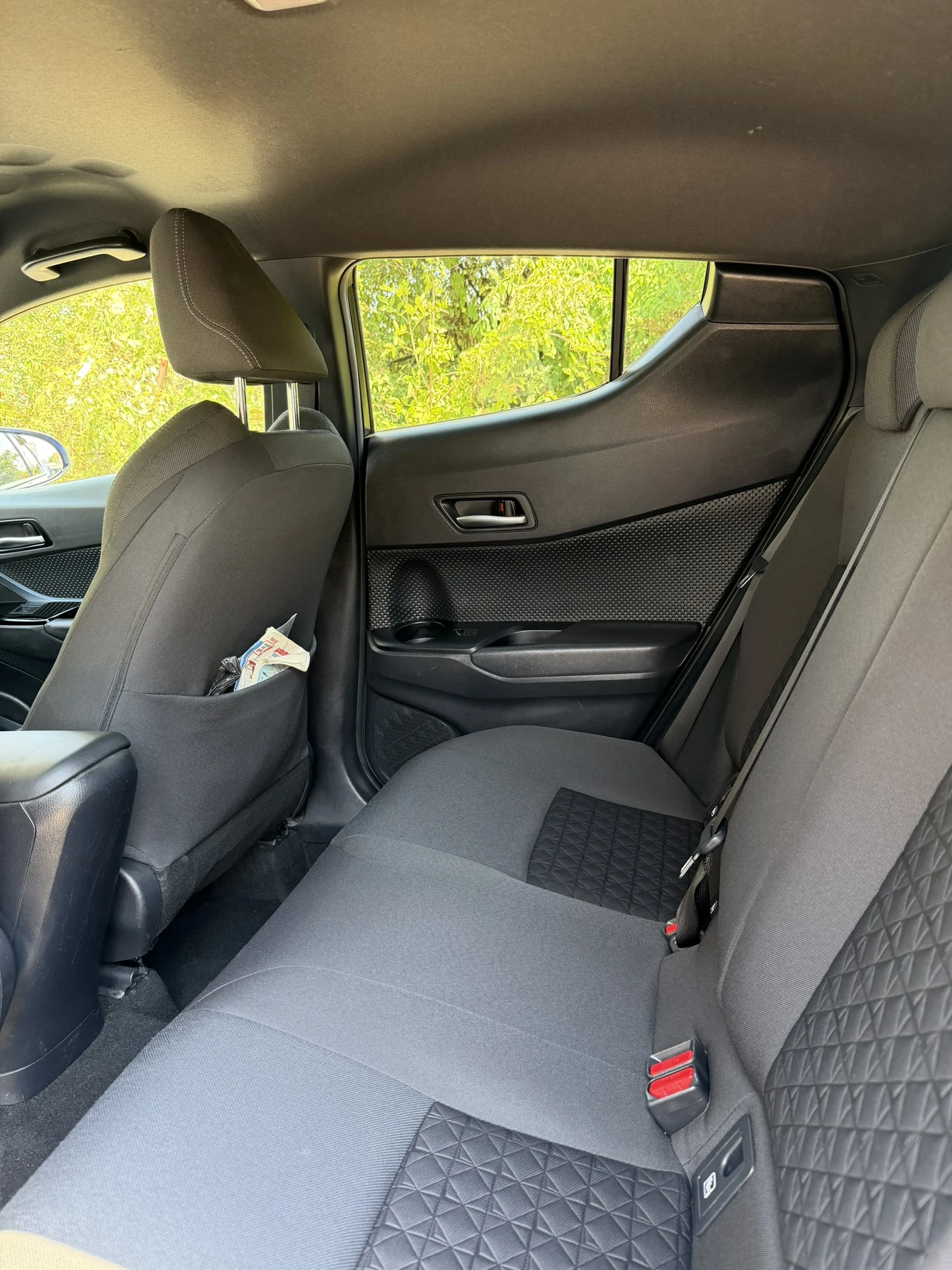 Toyota C-HR, снимка 9 - Автомобили и джипове - 55771321