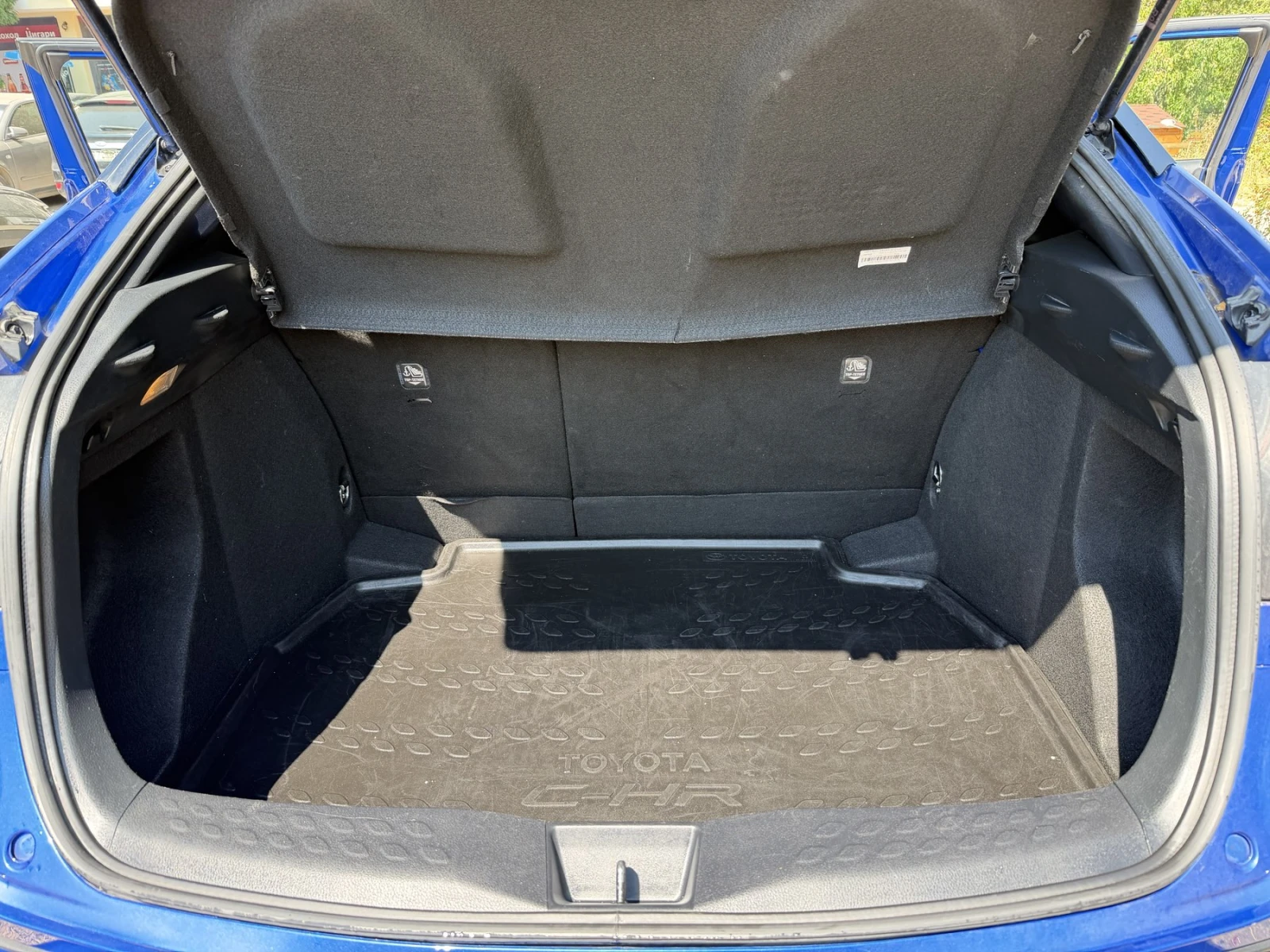 Toyota C-HR, снимка 10 - Автомобили и джипове - 55771321