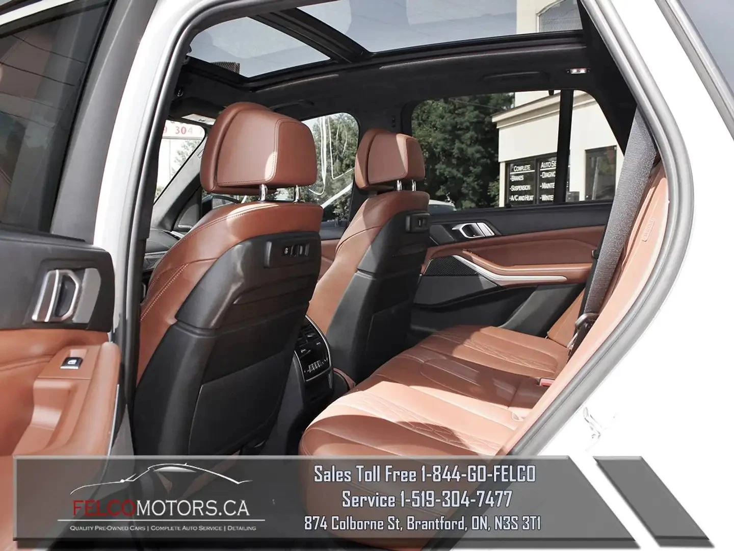 BMW X5 M50i* PREMIUM* HUD* 360* МАСАЖИ* SKY LOUNGE ПАНО, снимка 11 - Автомобили и джипове - 56259684
