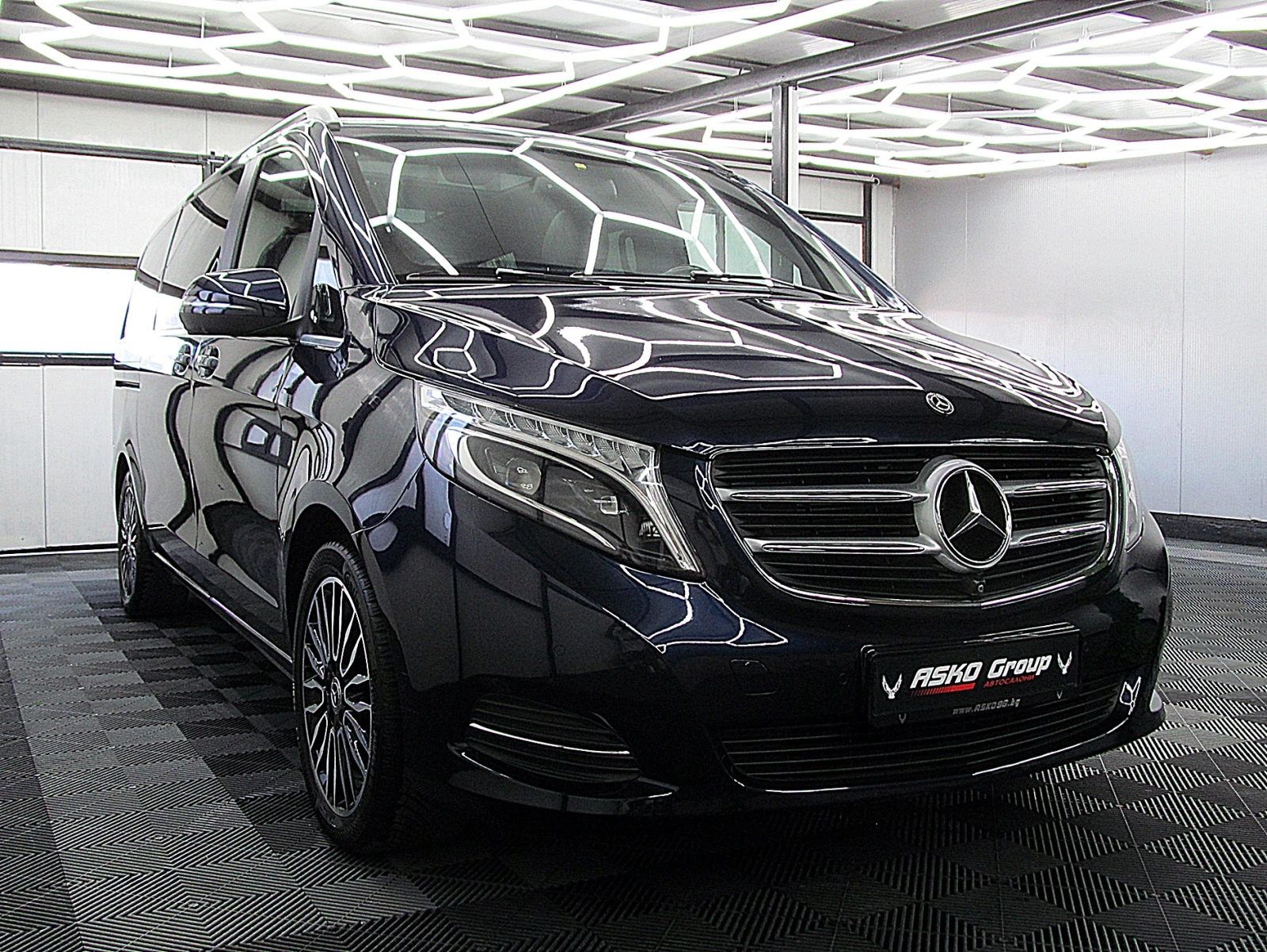 Mercedes-Benz V 250 PANORAMA/360-Kamera/Burmaster/ТОП СЪСТОЯНИЕ ЛИЗИНГ - изображение 3