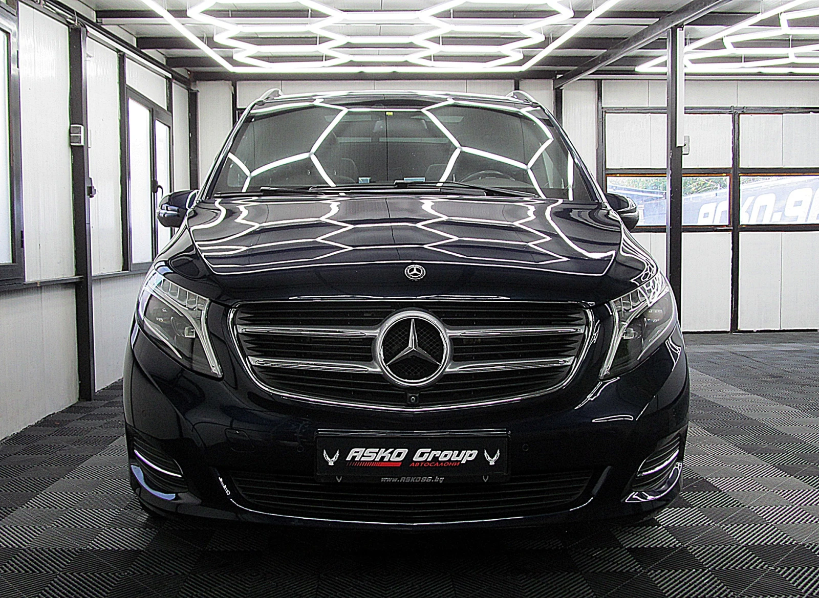 Mercedes-Benz V 250 PANORAMA/360-Kamera/Burmaster/ТОП СЪСТОЯНИЕ ЛИЗИНГ - изображение 2