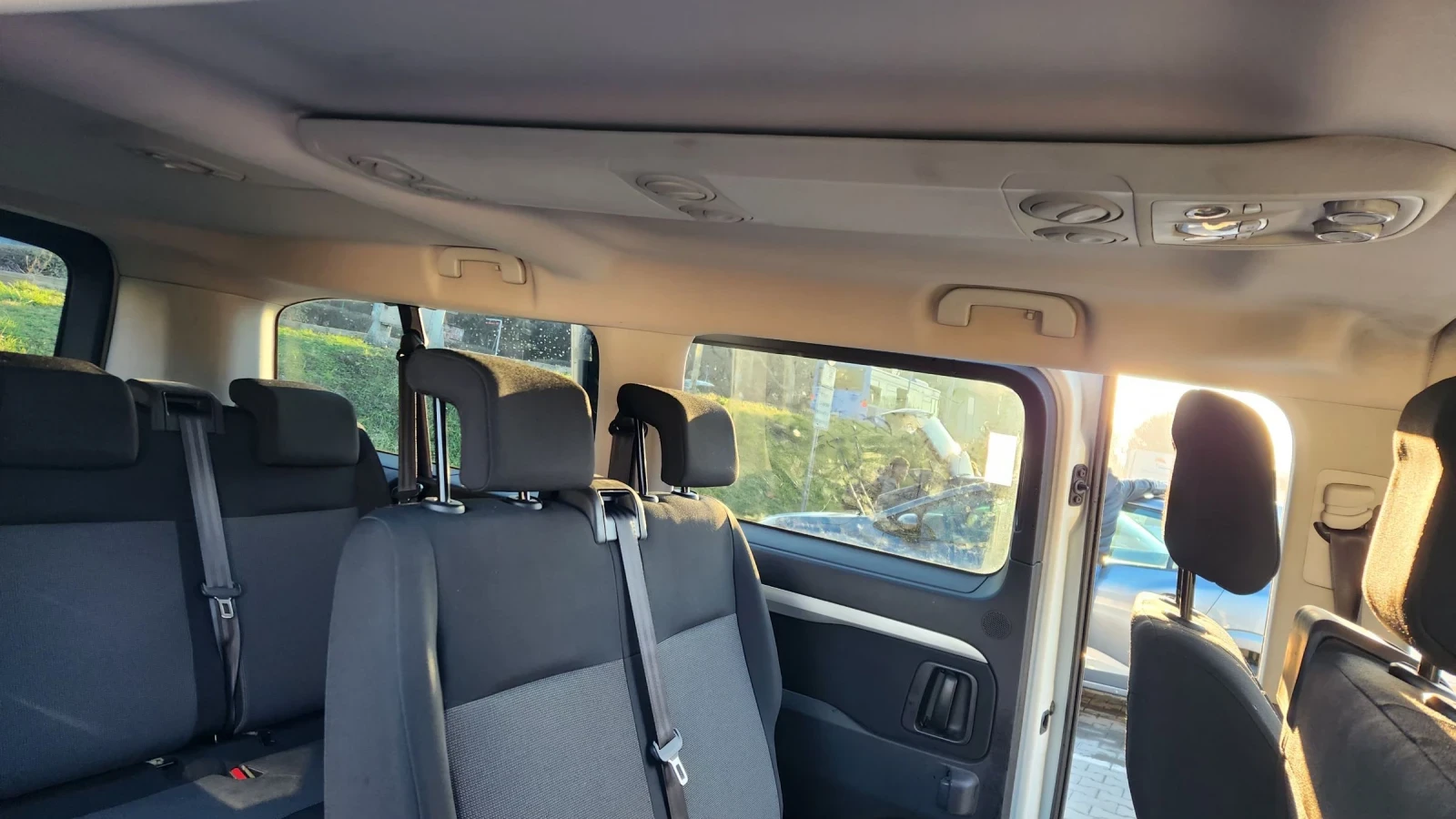 Peugeot Traveller  2.0 BlueHDi  Автомат 180 кс.ЛИЗИНГ 300   НА МЕСЕЦ, снимка 13 - Бусове и автобуси - 53847527