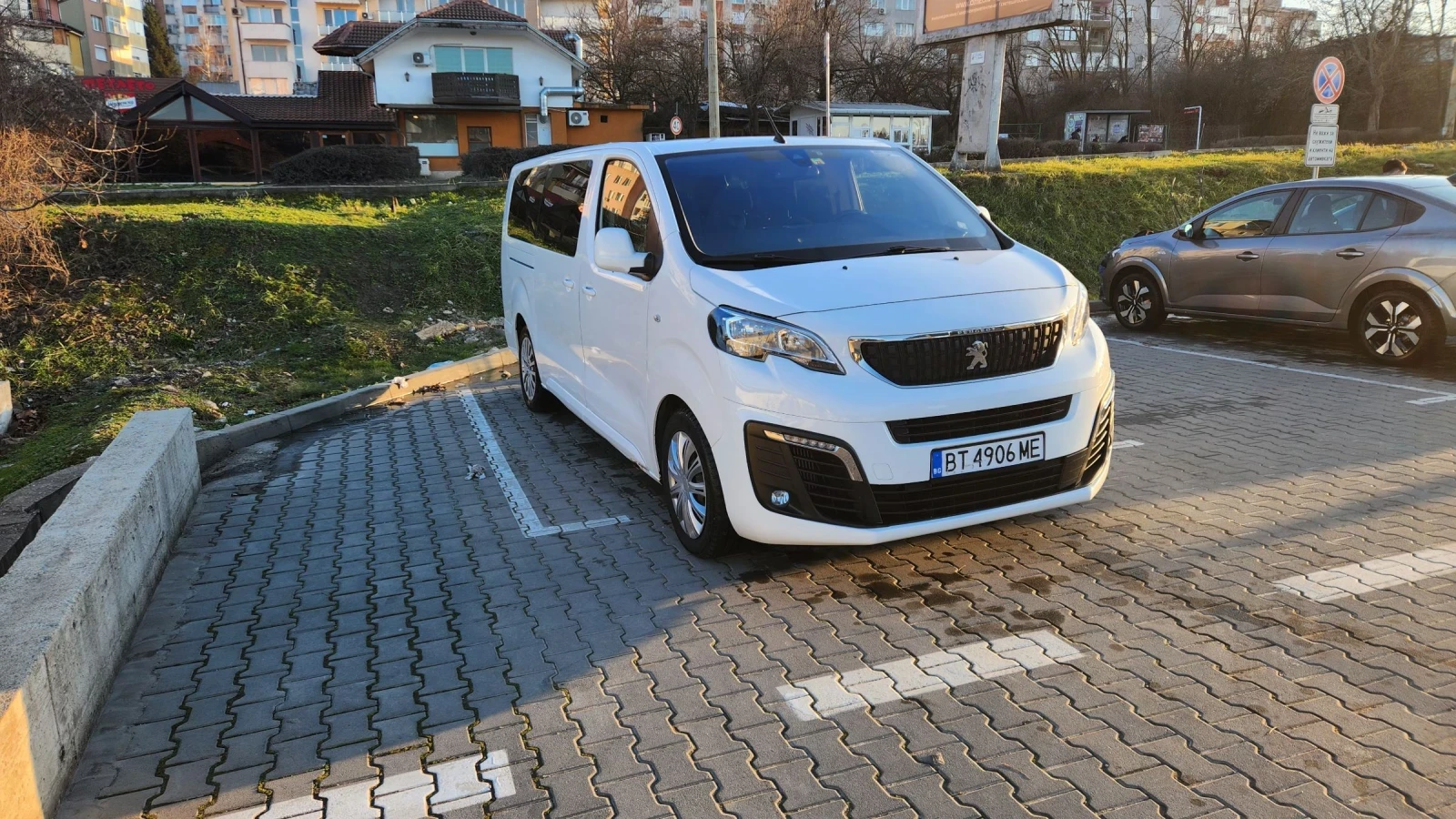 Peugeot Traveller  2.0 BlueHDi  Автомат 180 кс.ЛИЗИНГ 300   НА МЕСЕЦ, снимка 4 - Бусове и автобуси - 53847527