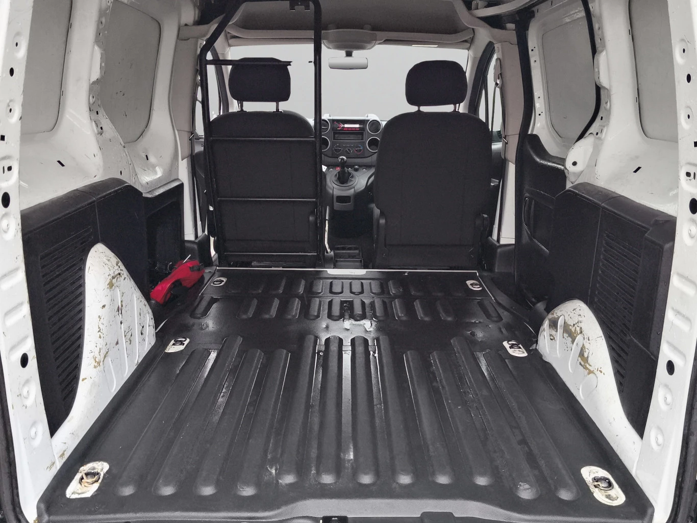 Citroen Berlingo 1.6 HDi 75 BVM5 E6//1807R23, снимка 14 - Бусове и автобуси - 55455565