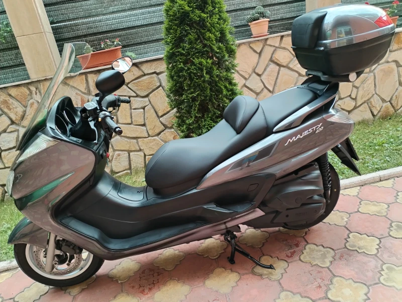 Yamaha Majesty 400i ПЕРФЕКТЕН!!! , снимка 2 - Мотоциклети и мототехника - 50619079