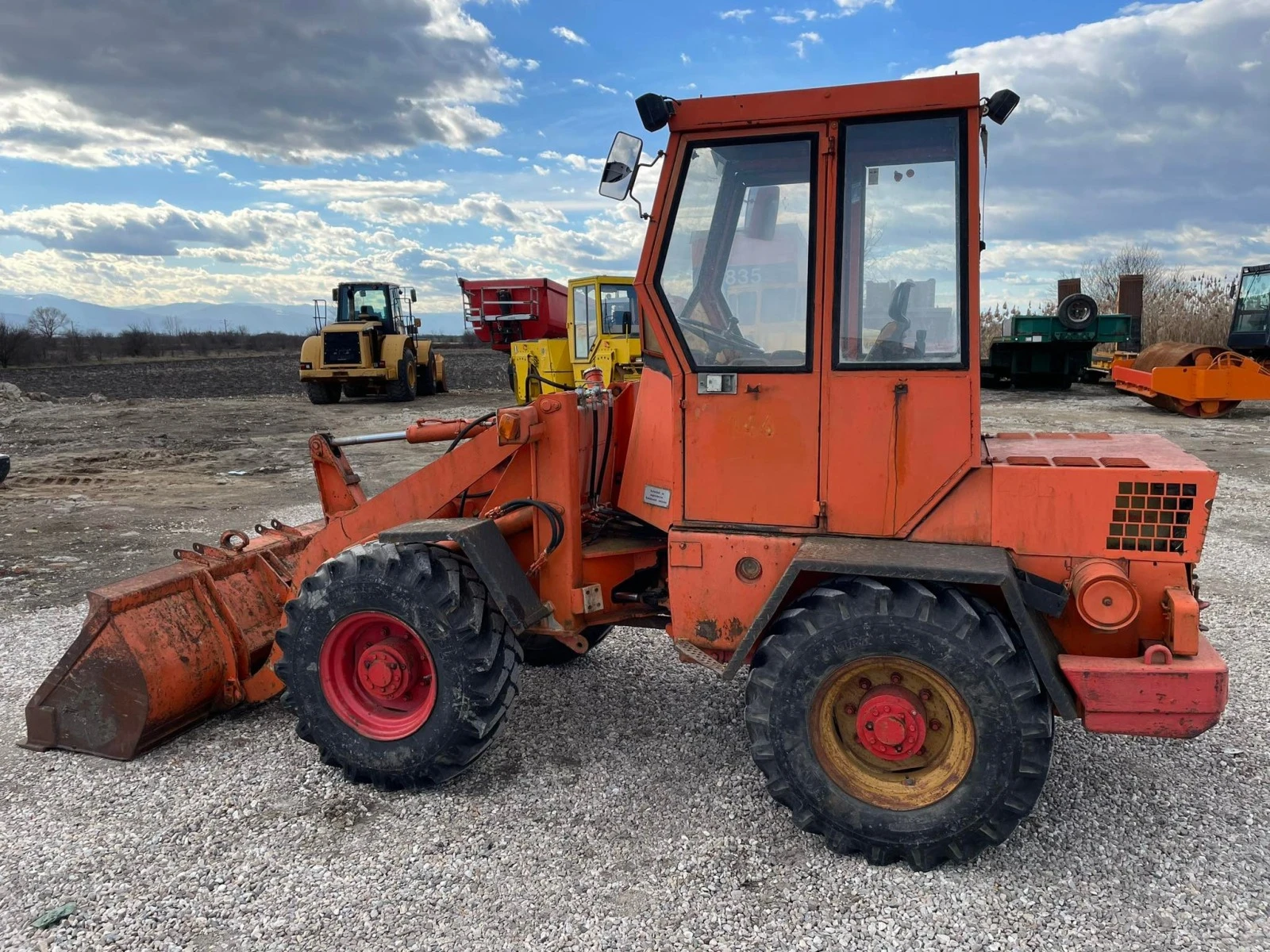 Челен товарач Atlas AR 51B - изображение 2