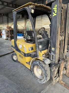 Мотокар Yale GDP30VX, снимка 1