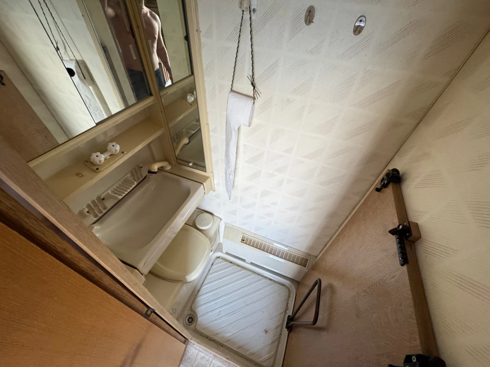  Adria | Mobile.bg   11